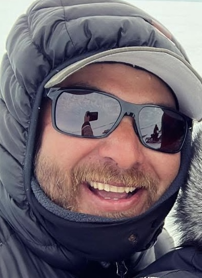 ᓴᕕᑲᑖᖅ ᖃᕆᑕᖅ ᓕᓐᑎᐅᓪ Jackson Savikataaq Karetak Lindell
